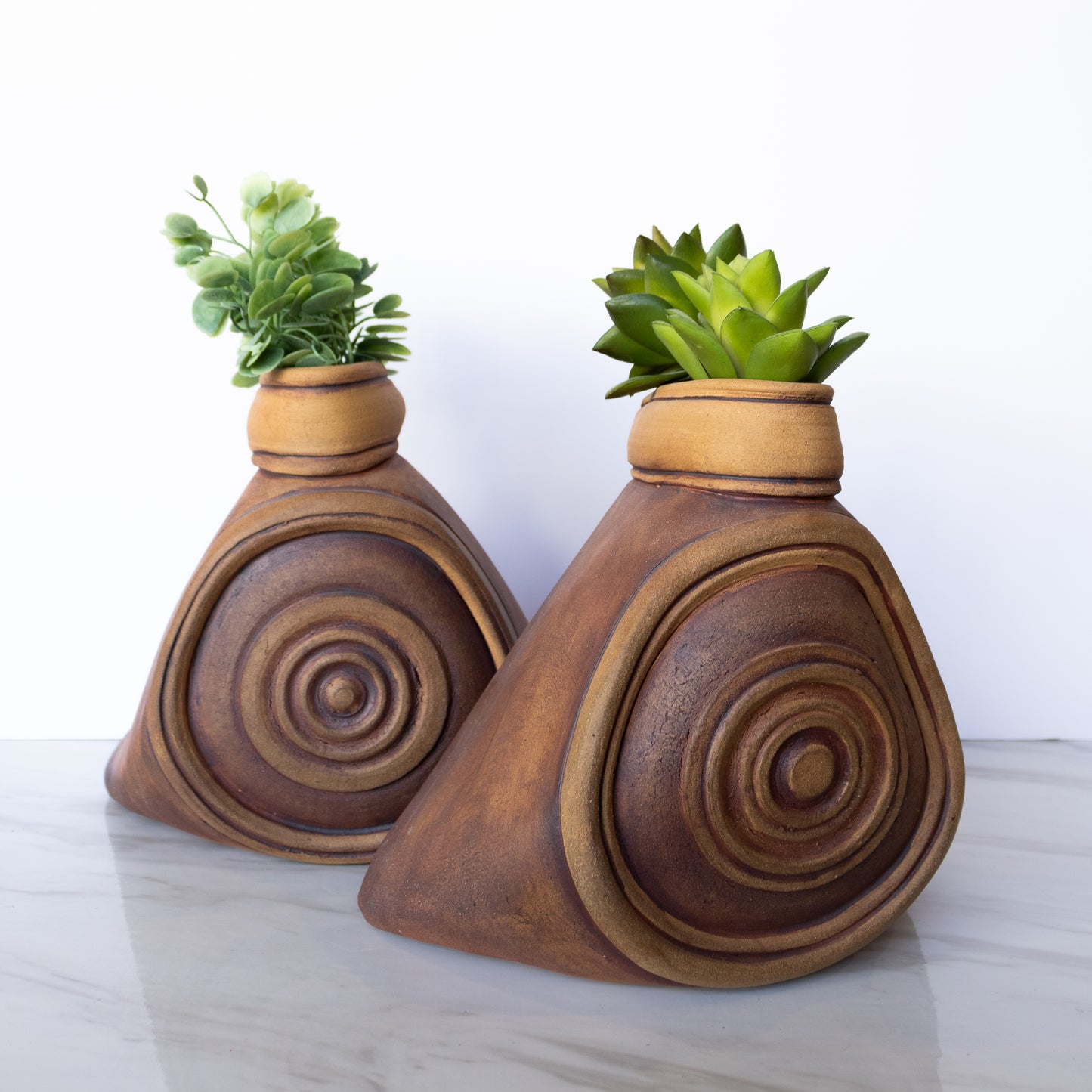 Louise Schollaert - Vase Bookends