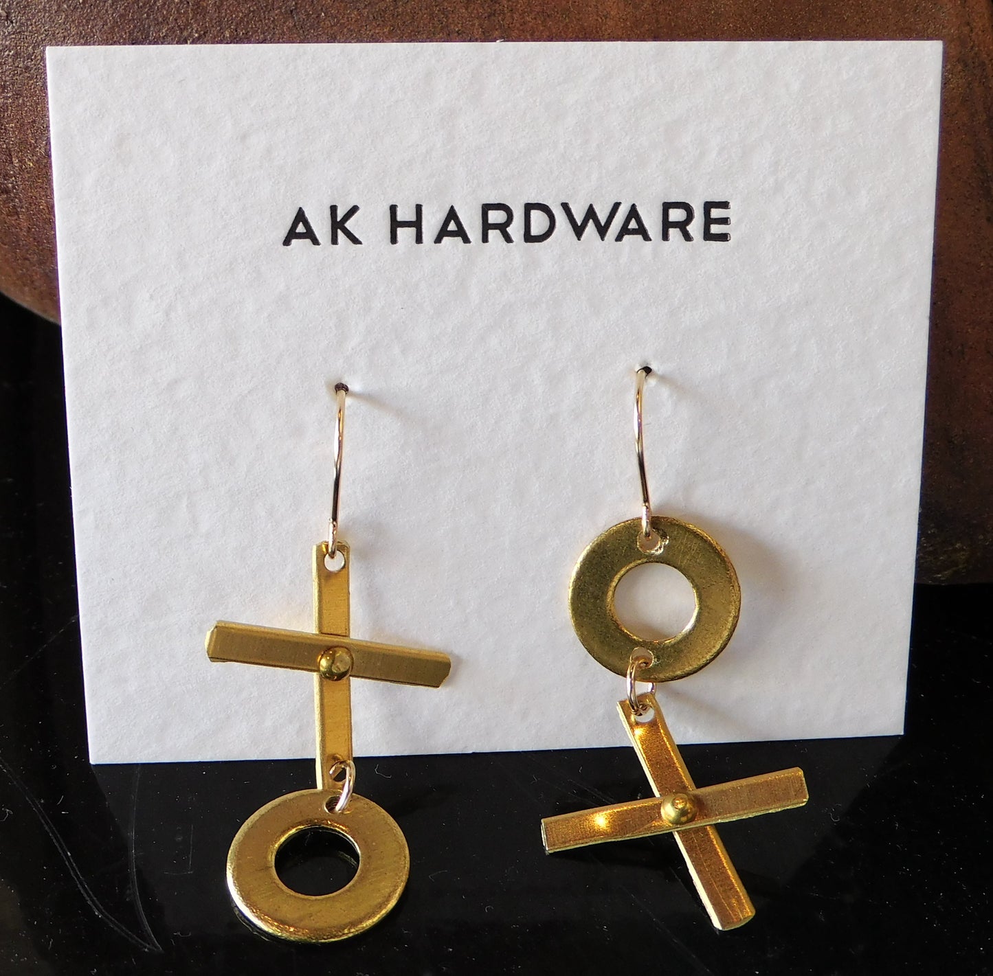 AK HARDWARE - OXOX