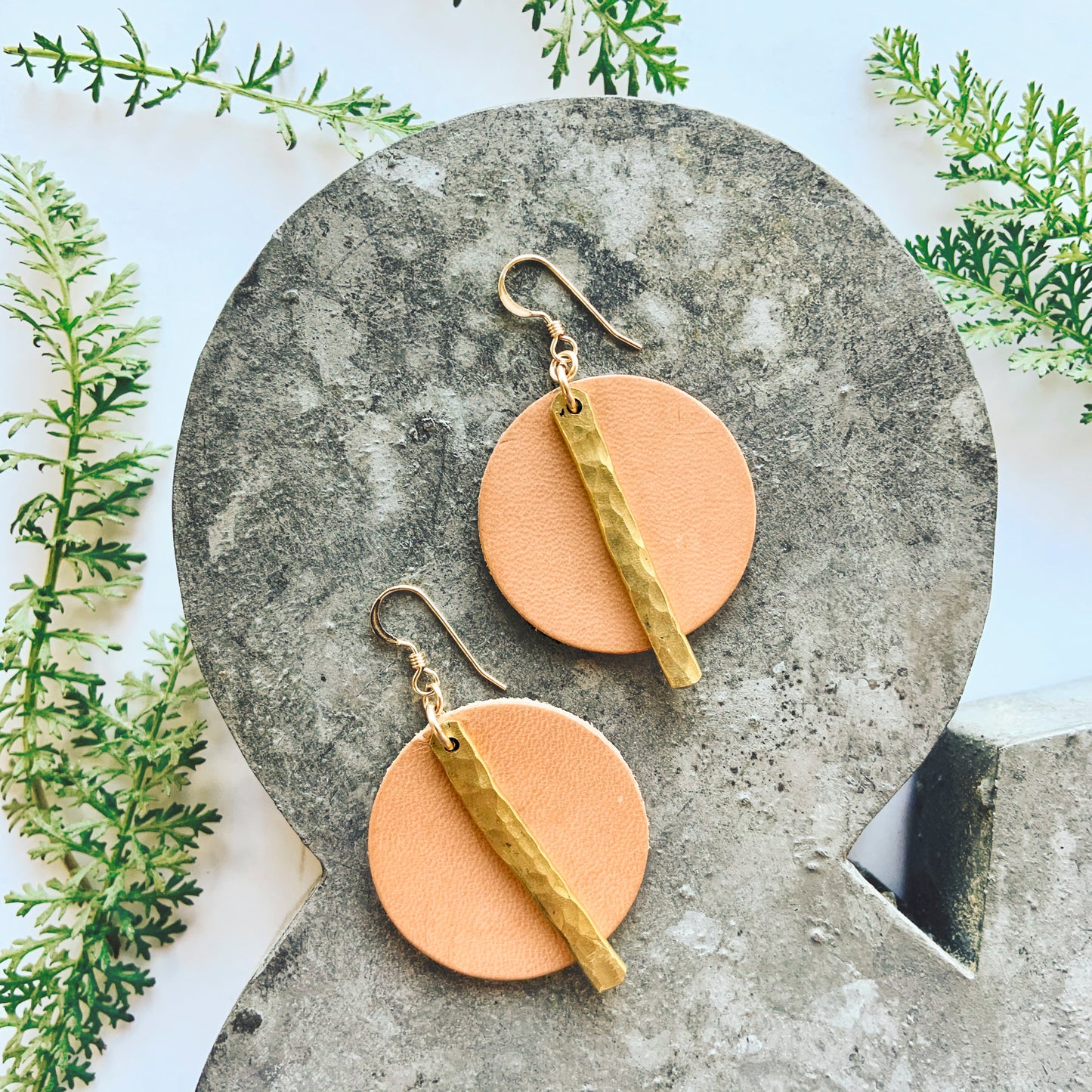 AK HARDWARE - Circle & Bar Earrings