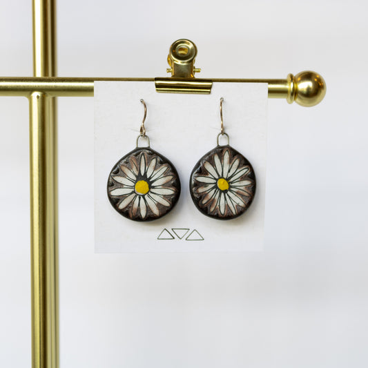 Maya Rumsey - Flat Dangly Daisy Earrings