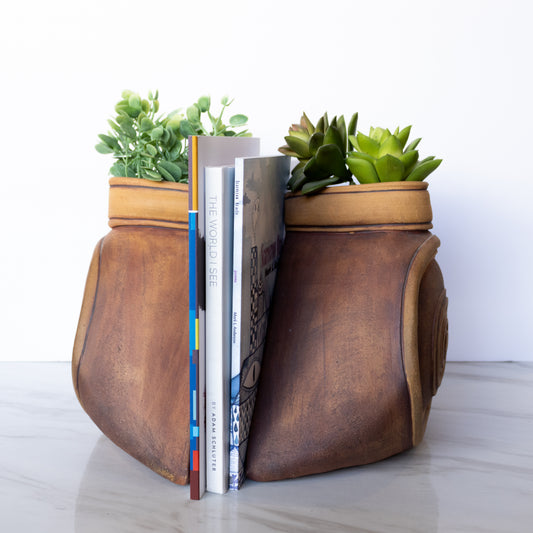 Louise Schollaert - Vase Bookends