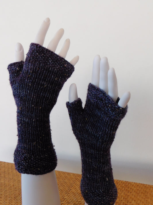Lori Wallin - Knit Knit Ribbed mitts